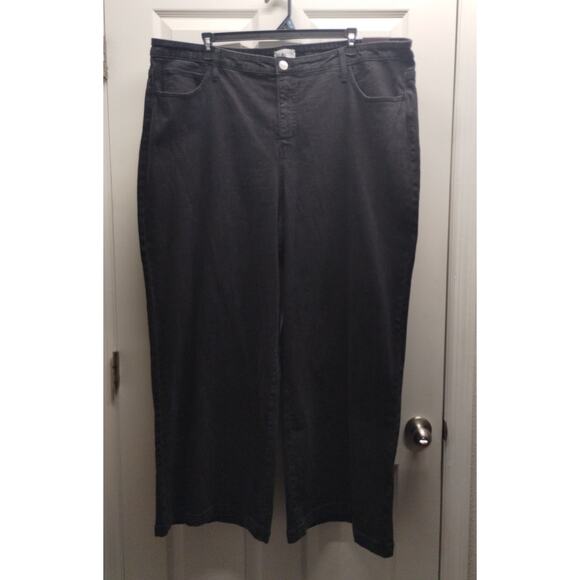 AVA & VIV NWT Plus Size 26 Black Wide Leg High-Rise Relaxed Fit Stretch Jeans - Picture 1 of 6